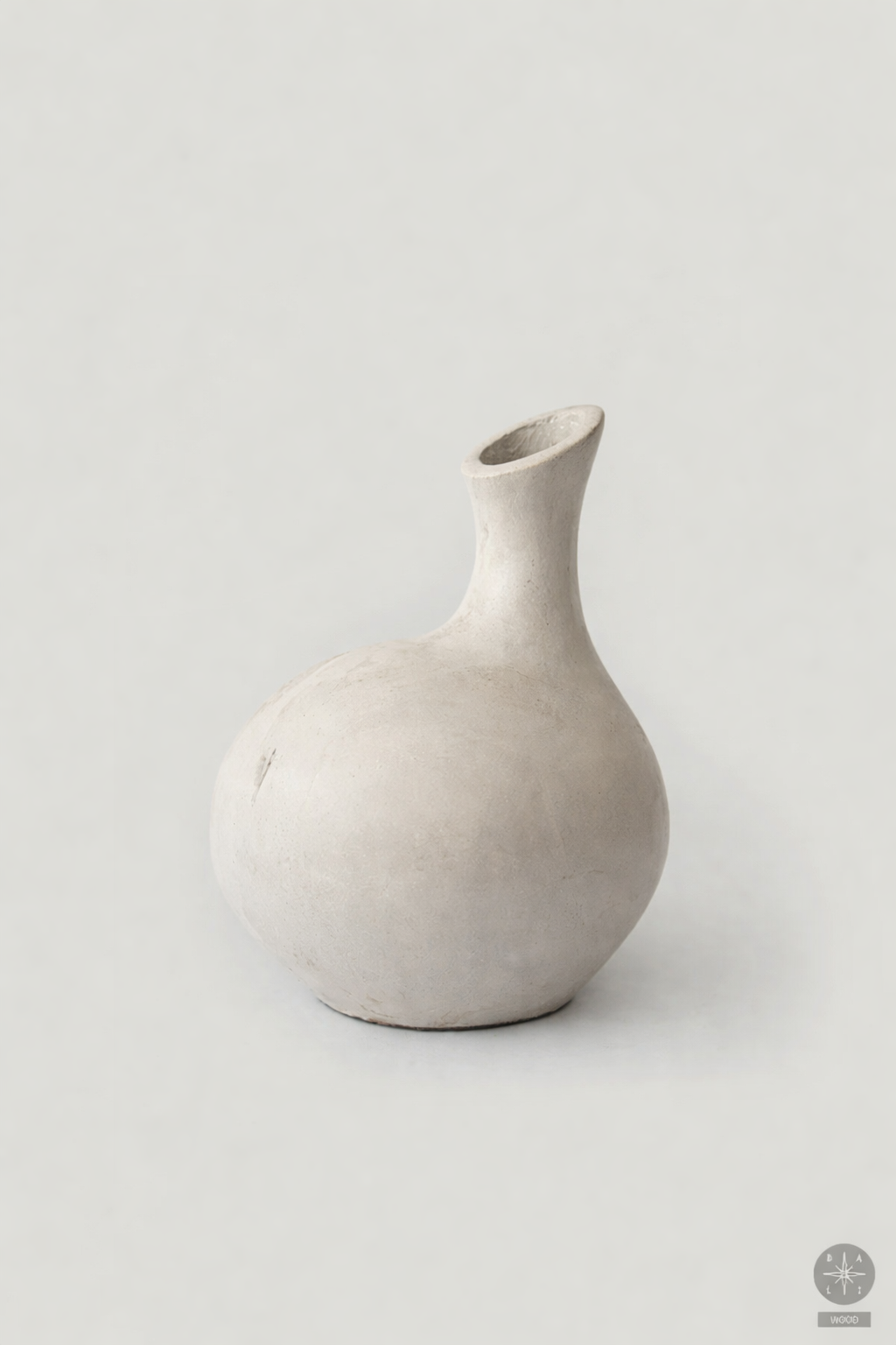 Decorative vase made of concrete