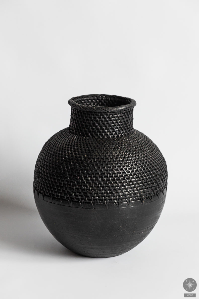 Vase made of rattan and wood