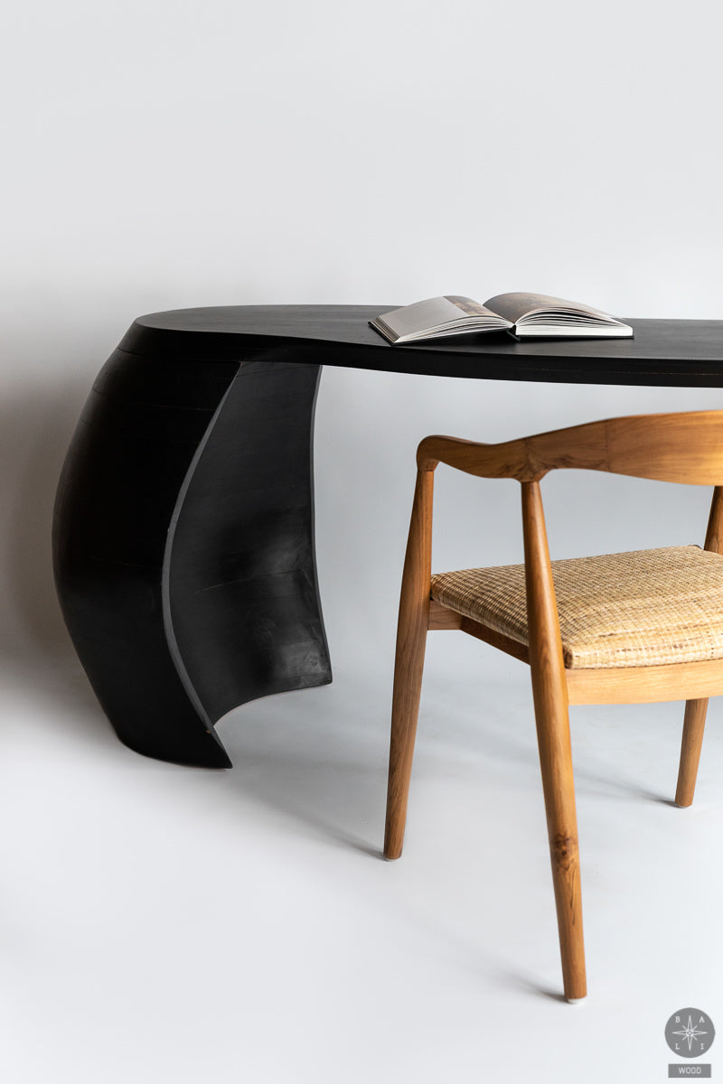 Working desk made of suar wood