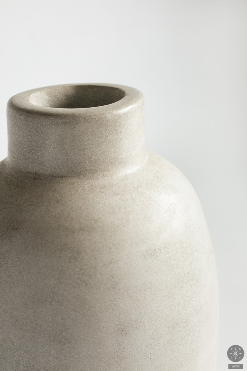Decorative vase made of concrete