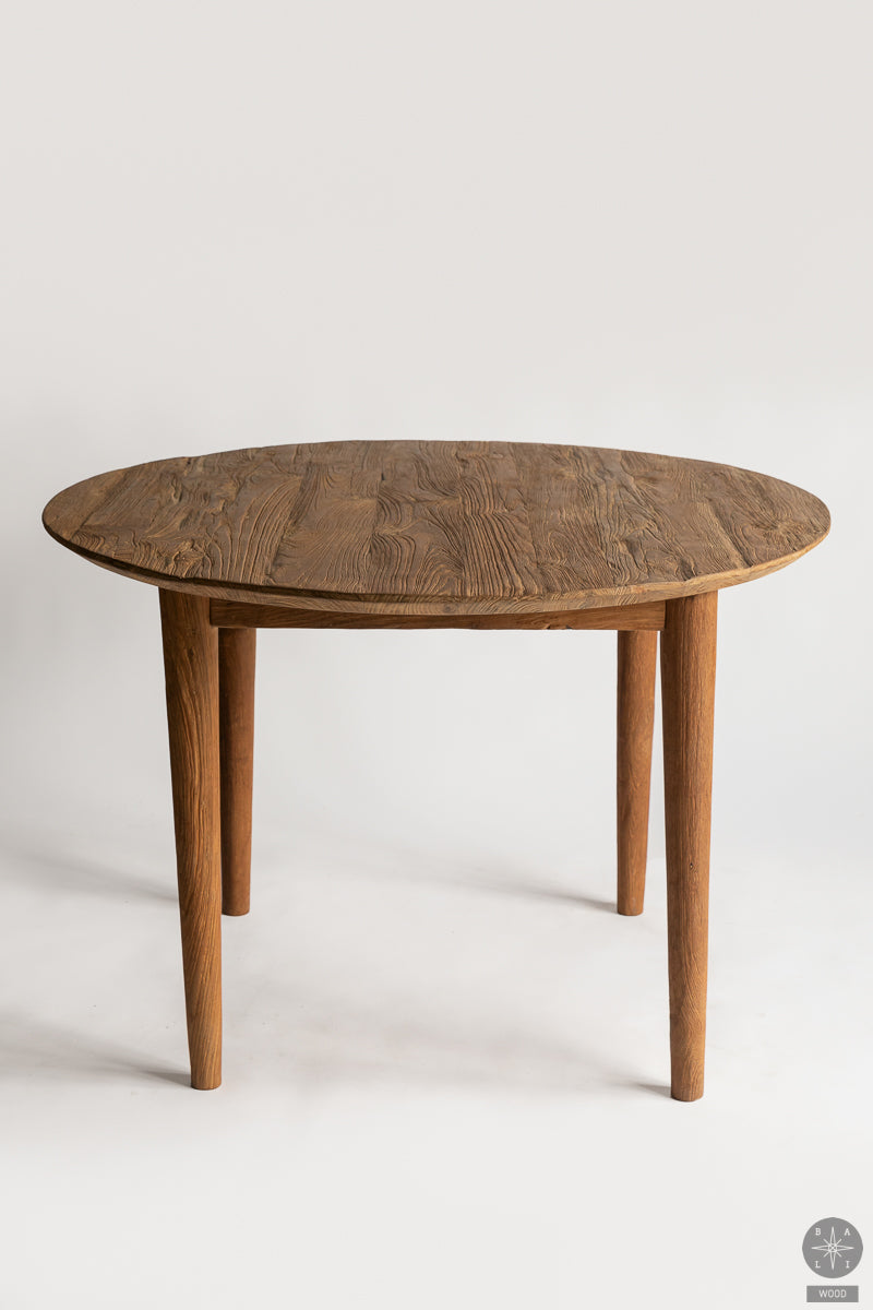 Dining table made of reclaimed teak wood 