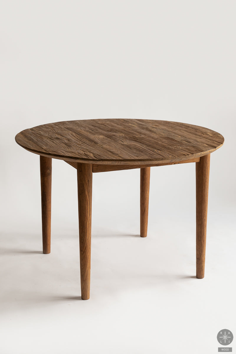 Dining table made of reclaimed teak wood 