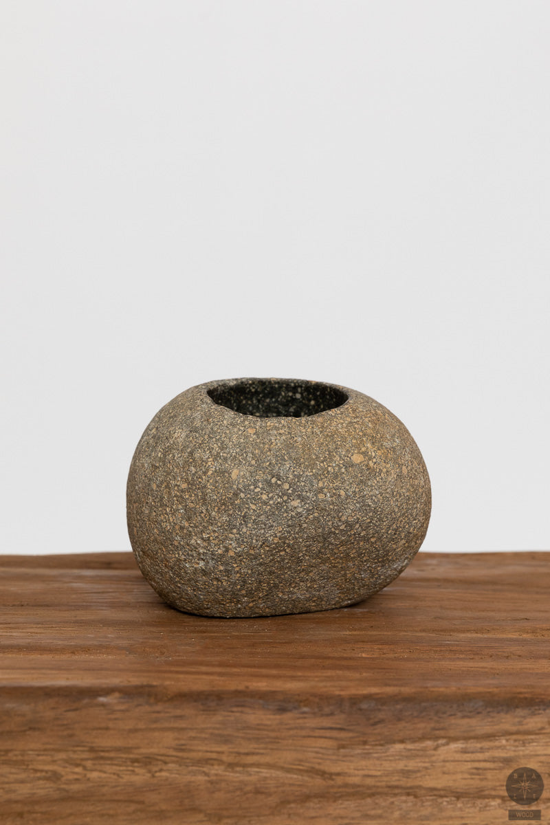 River stone candle holder