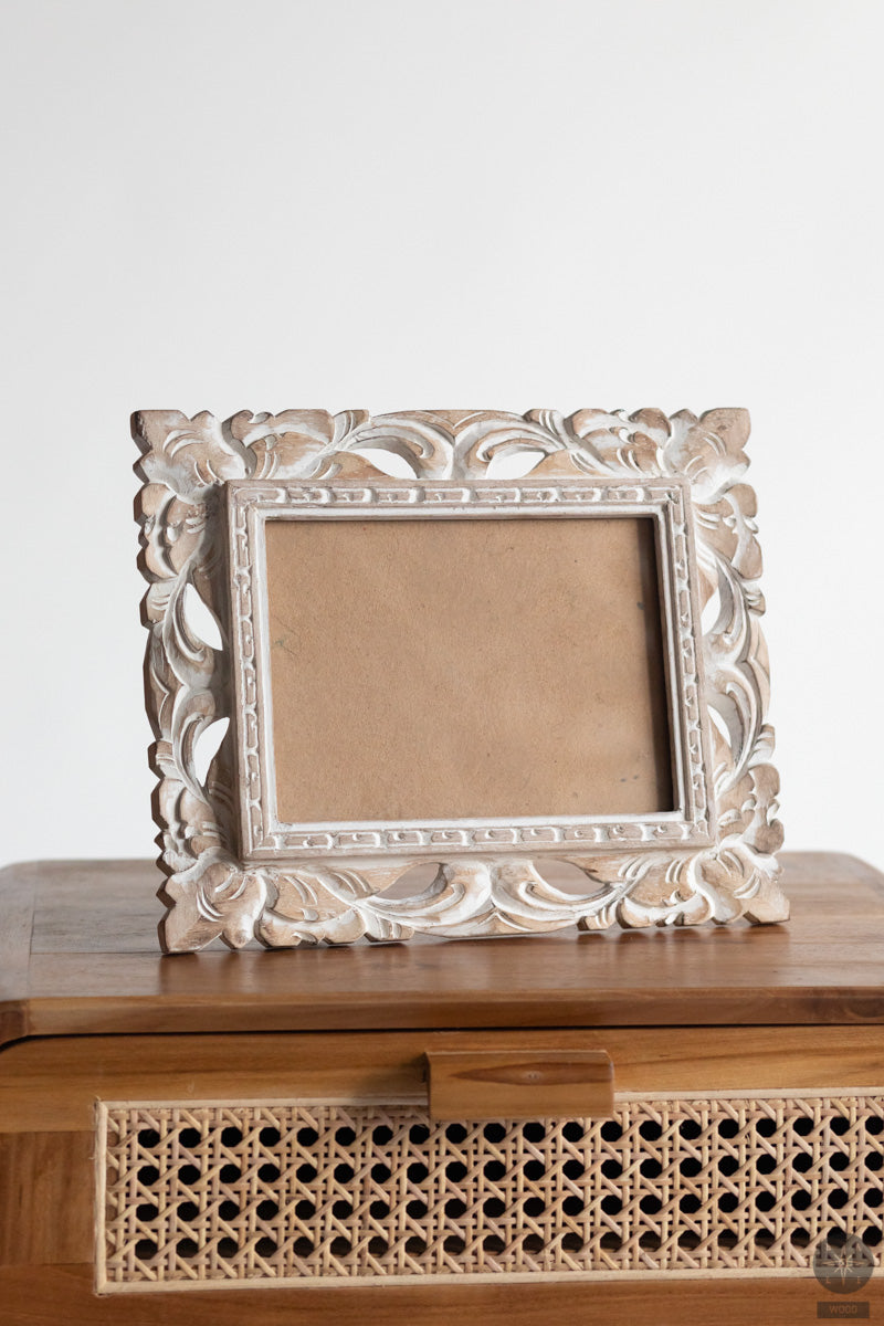 Photo frame made of wood