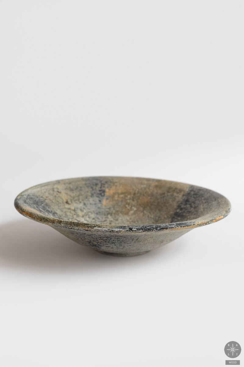 Grey terracotta plate