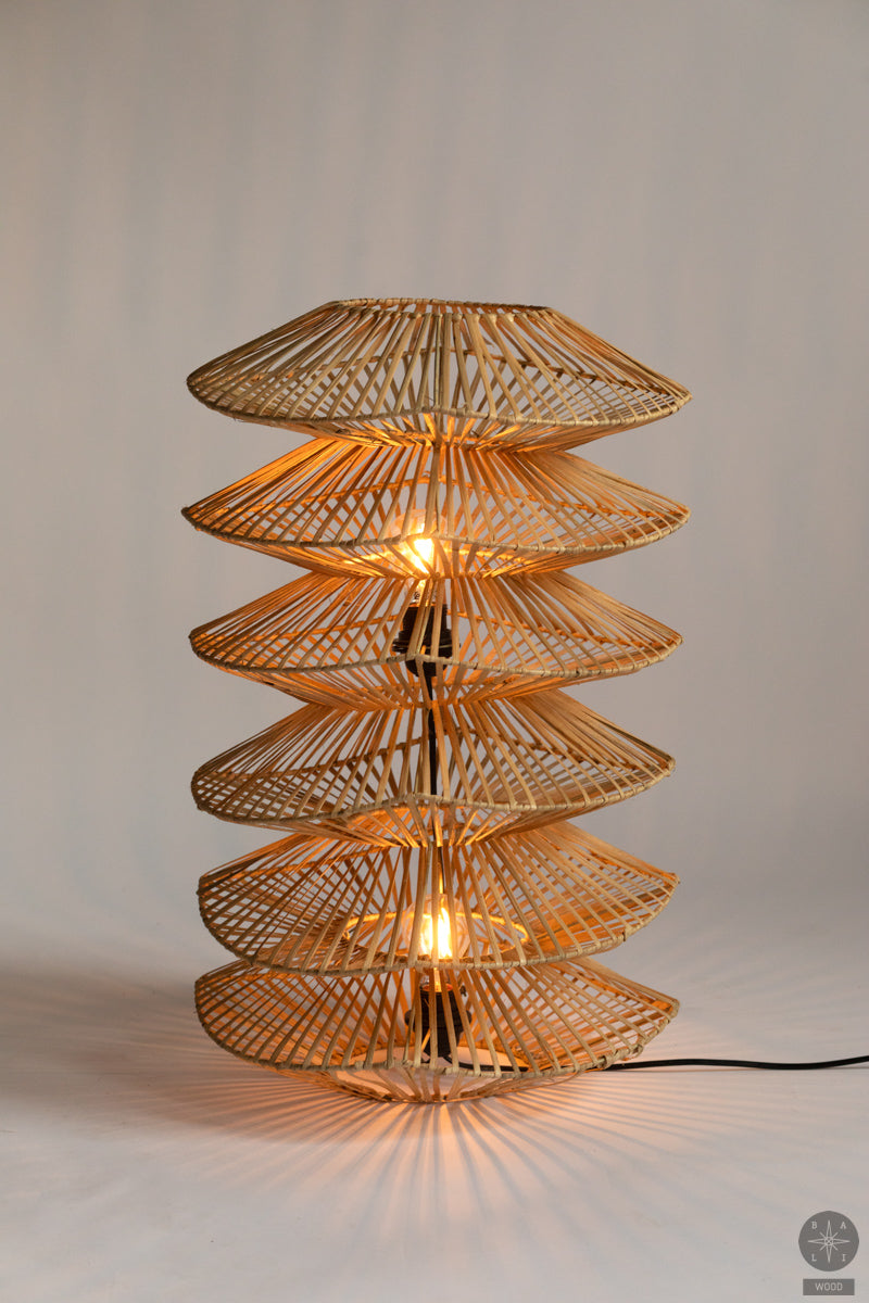 Rattan floor lamp (Defective product)