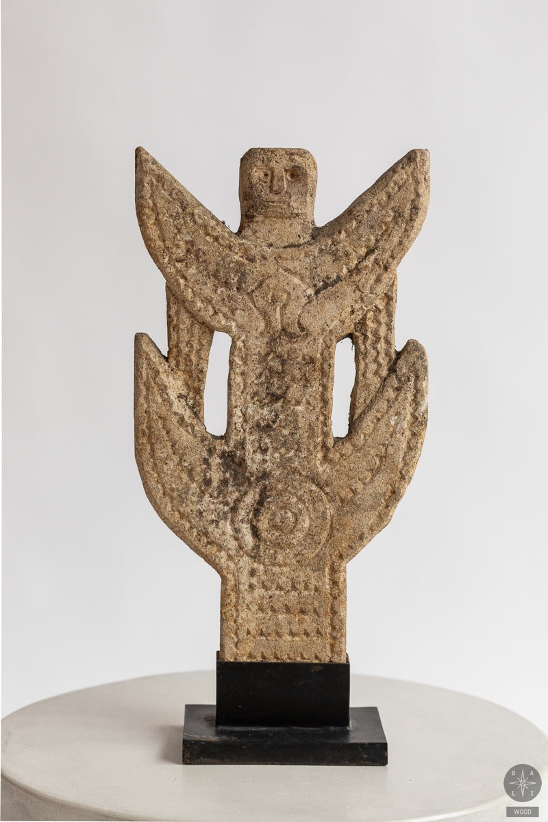 Primitive art statue