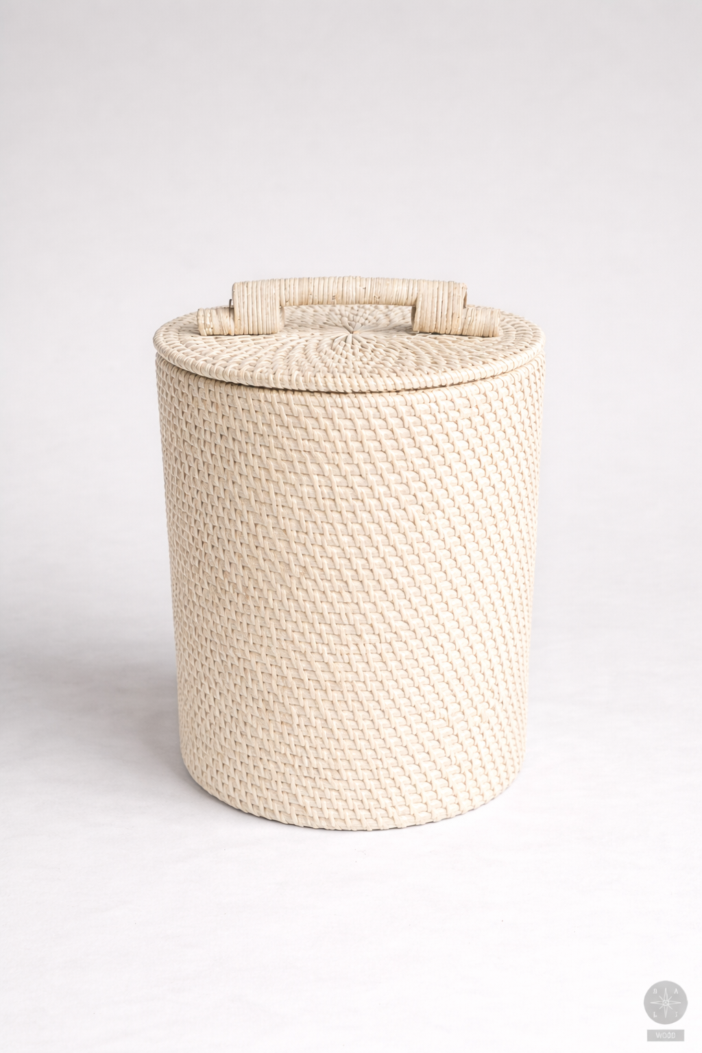 Rattan trash basket