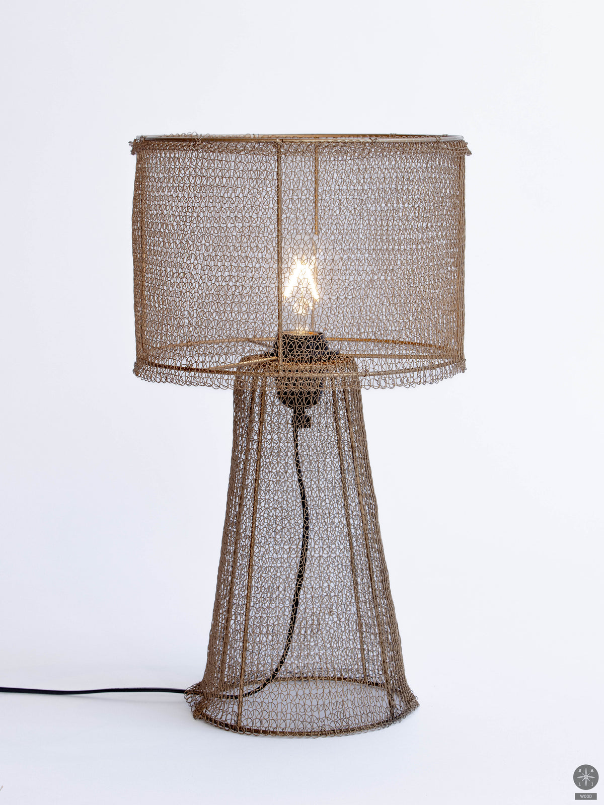 Braided stainless steel lampshade