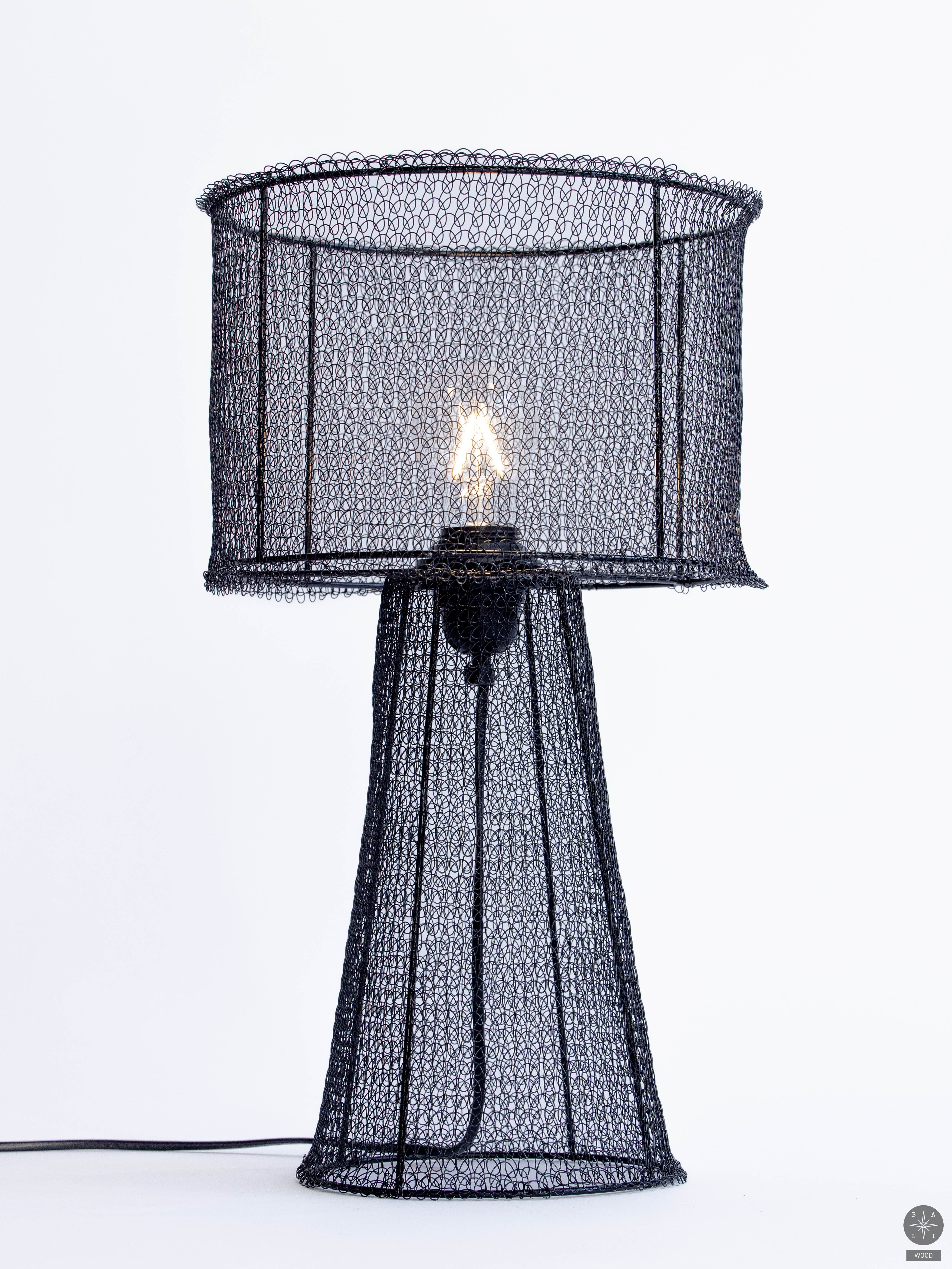 Braided stainless steel lampshade