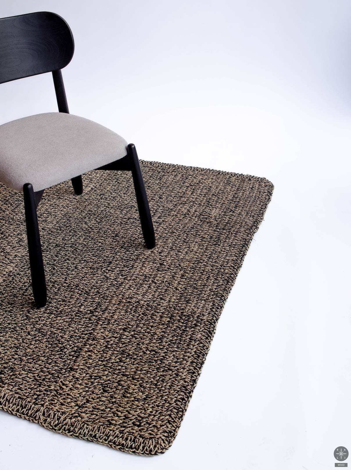 Rug made of seagrass and cotton
