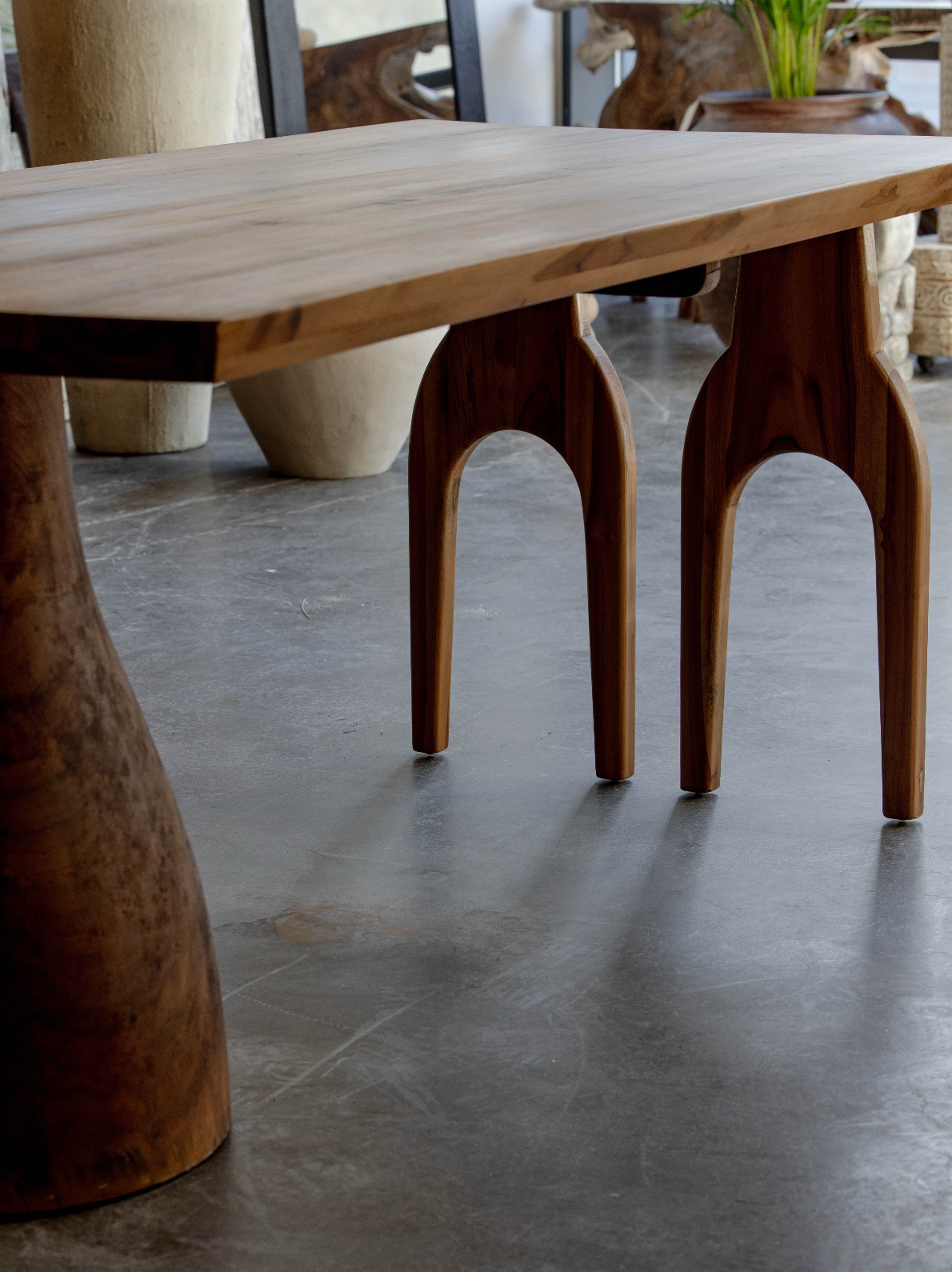 Teak wood dining table (Defect)