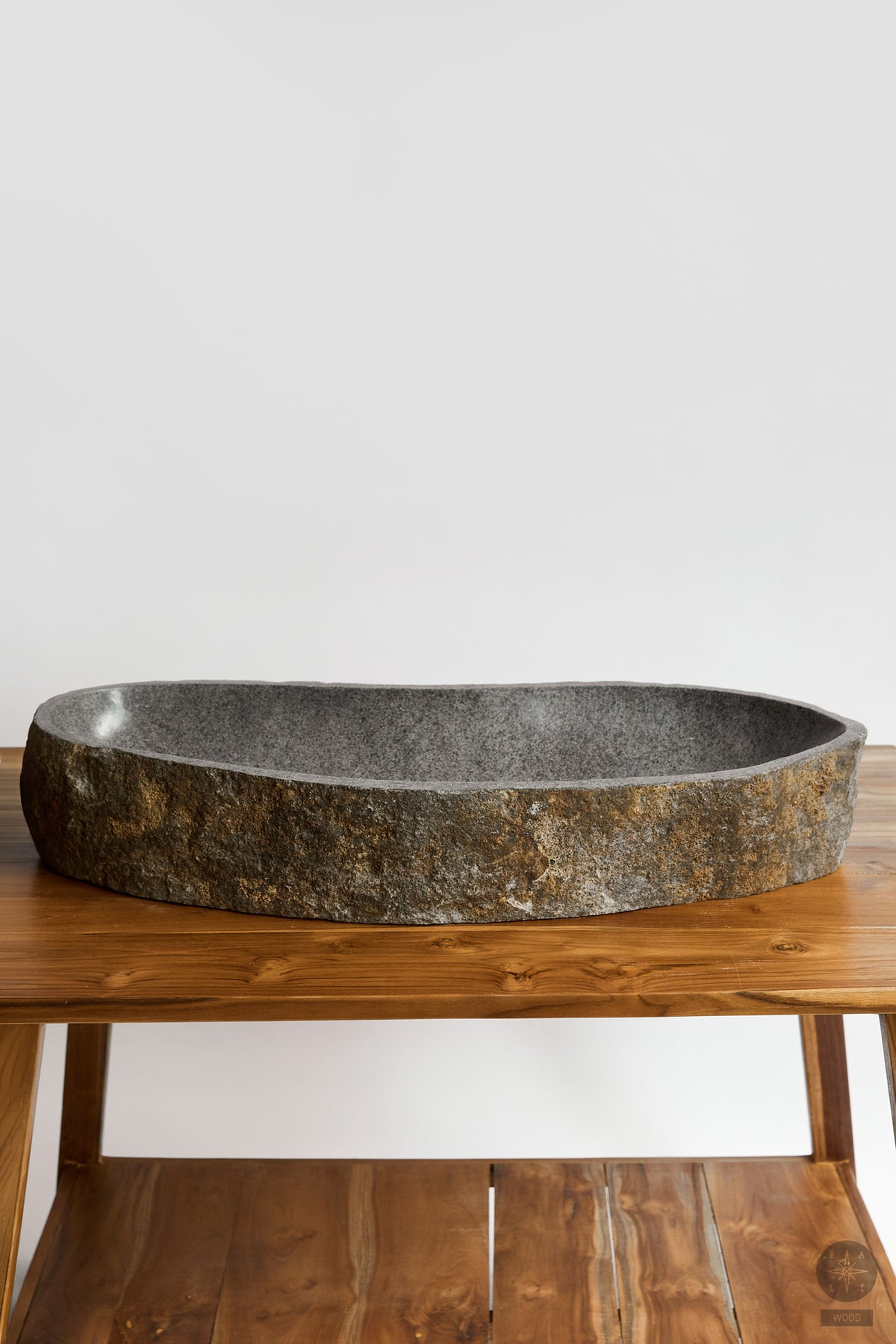 River stone washbasin