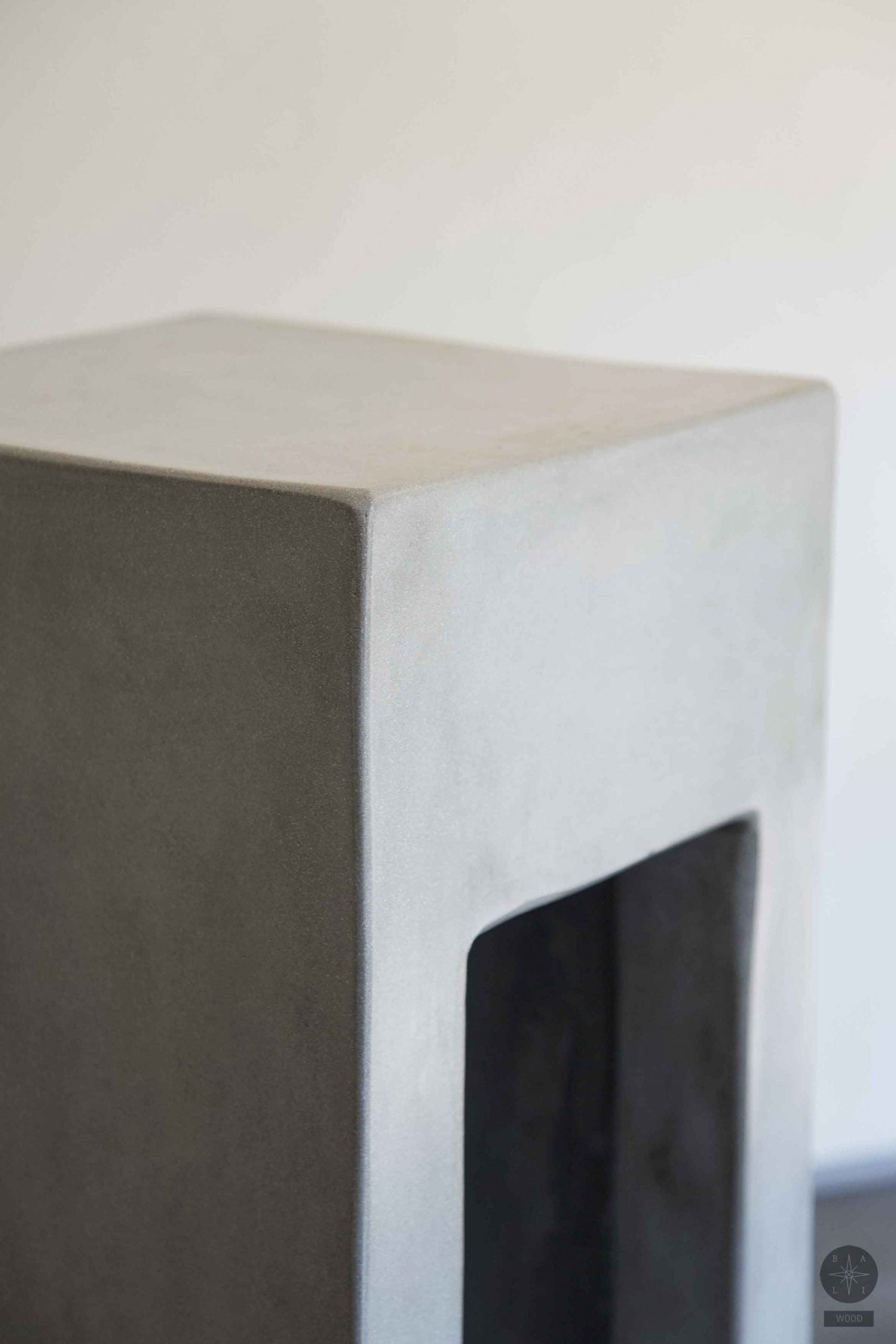 Concrete console