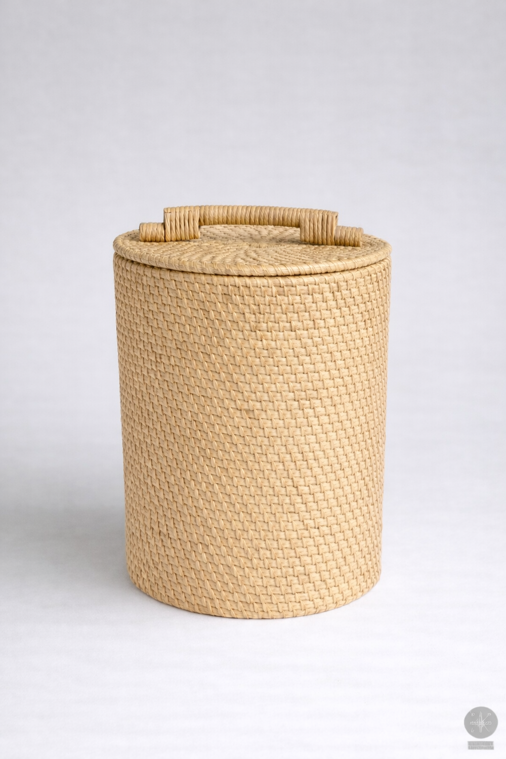Rattan trash basket