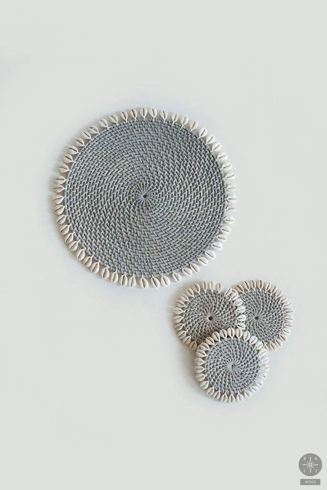Coaster with shells