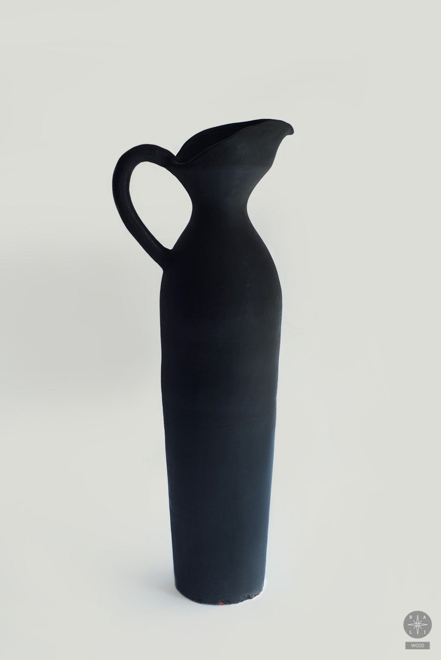 Decorative vase with handle