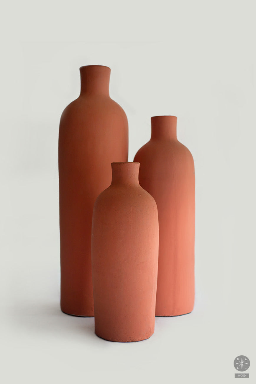 Decorative vase made of concrete