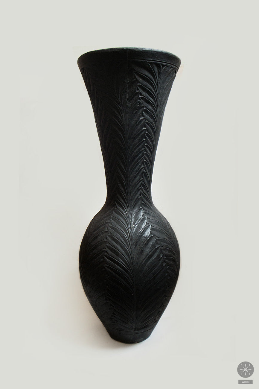 Decorative vase made of concrete